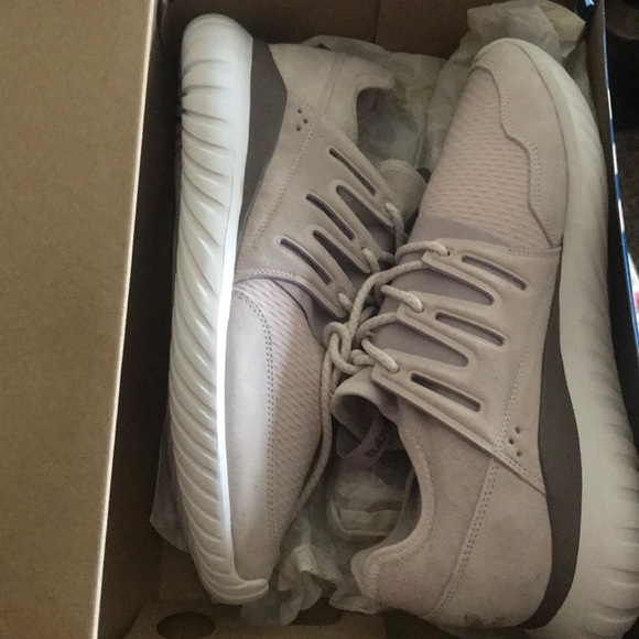 Adidas sneakers - Picture 1 of 3